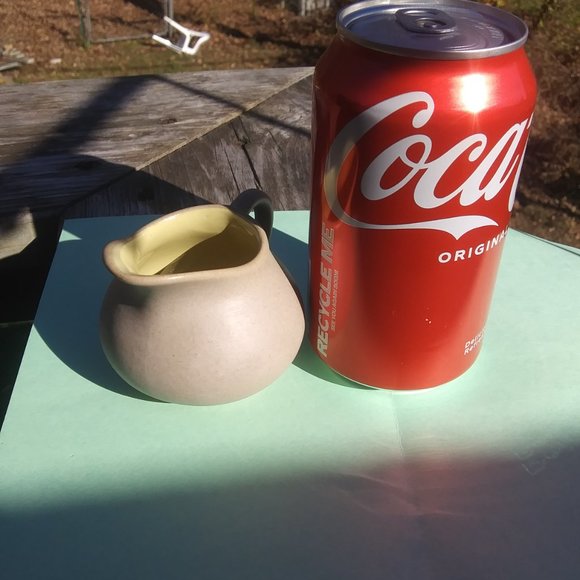 Pigeon Forge Pottery creamer Neutral color with a yellowish glazed inter… - Picture 4 of 15